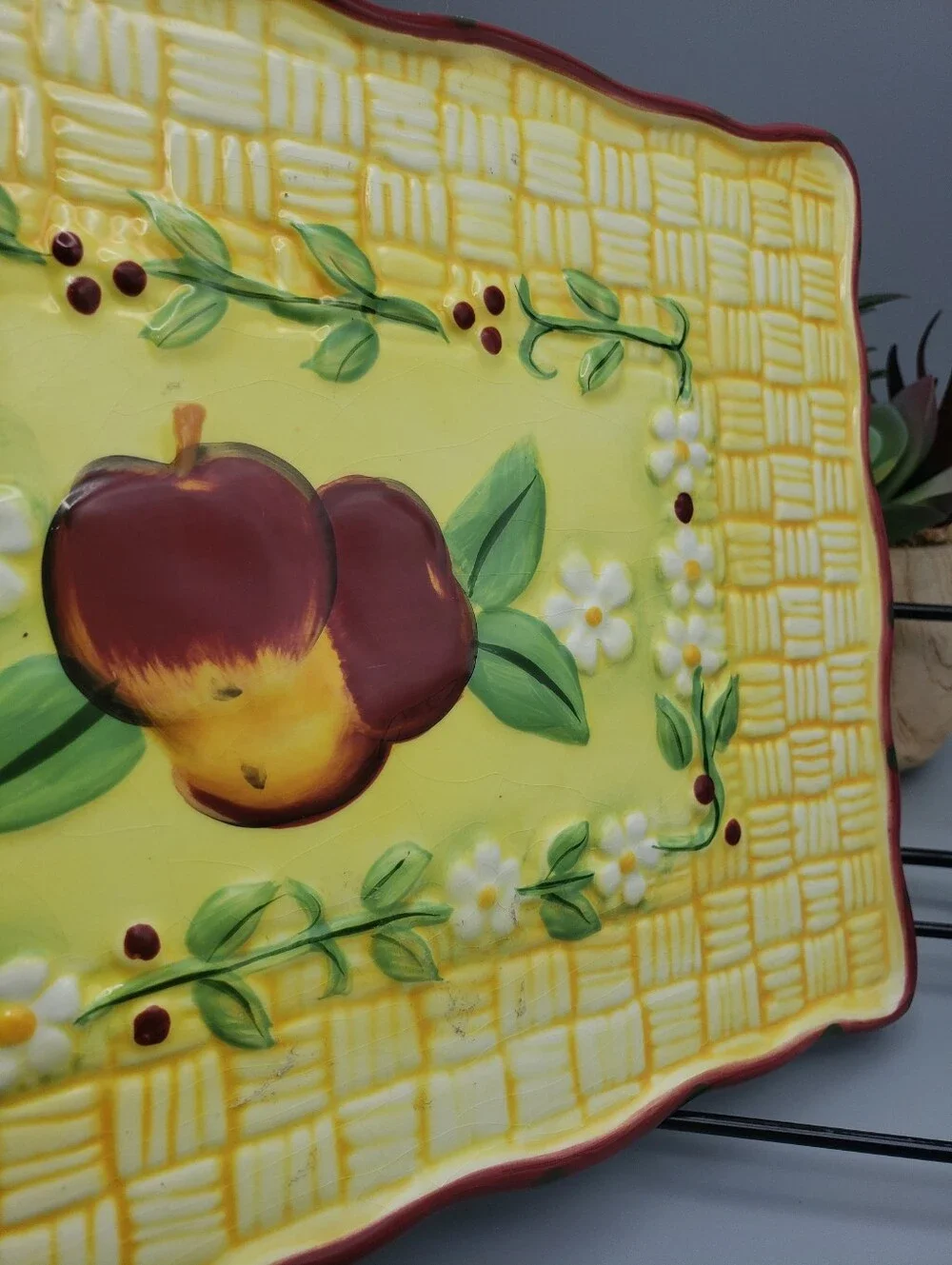 Serving Trivet w/ Cradle - Fresh Crop Apples Motif Cottagecore Grandma Nostalgic